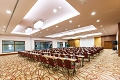 Hotel Partizn, Tle
