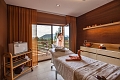 Hotel Partizn, Tle