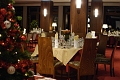 Hotel Partizn, Tle