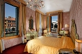 Hotel Rialto, Bentky