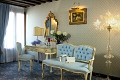 Hotel Rialto, Bentky